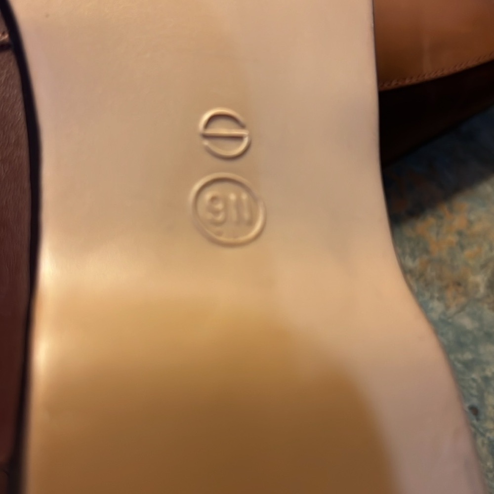 Capezio Shoes Women's Brown Flats Shoe size 9 Narrow in like new condition. - Picture 7 of 7